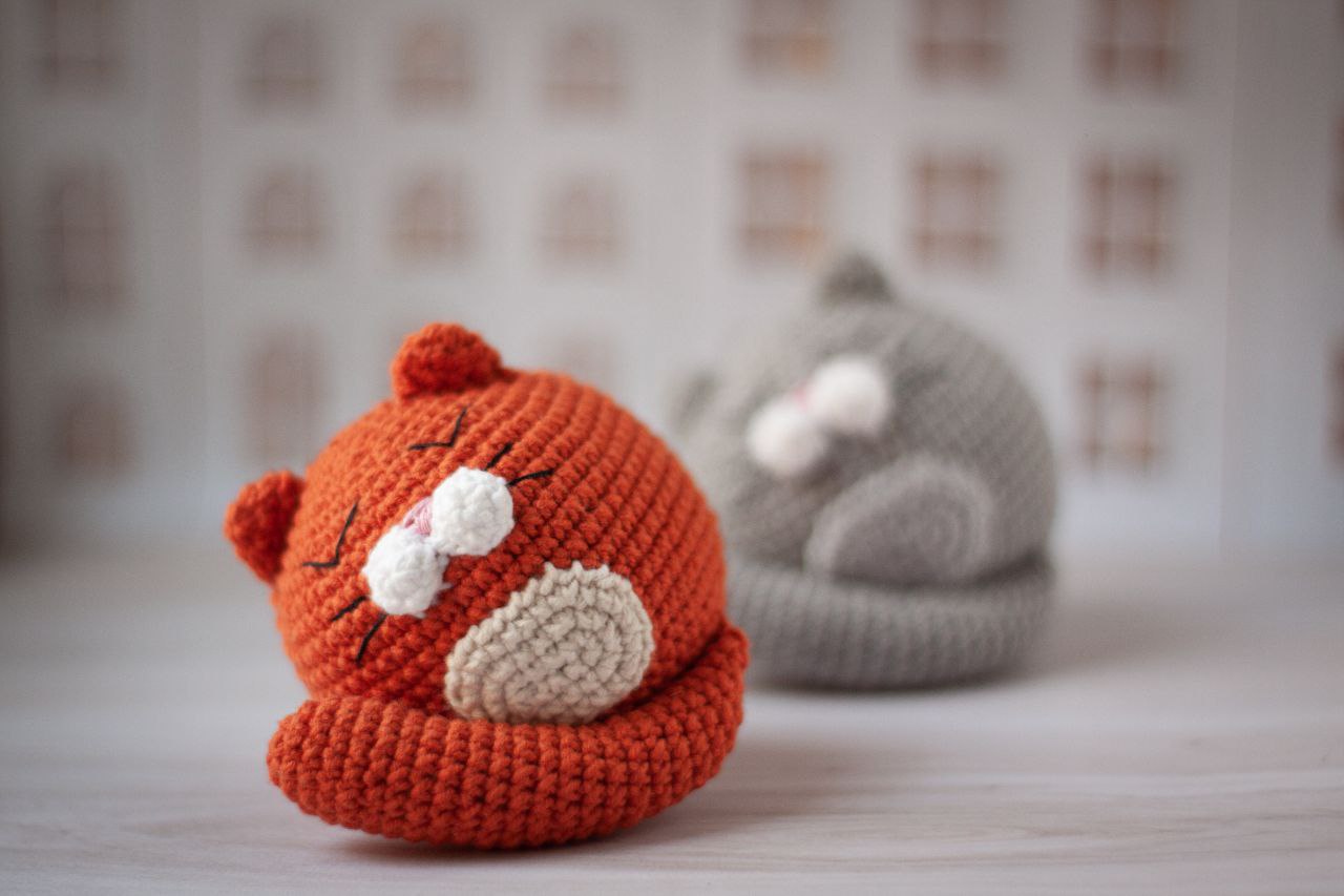 Learn to Crochet an Adorable Sleeping Kitten: Free Video Tutorial in English