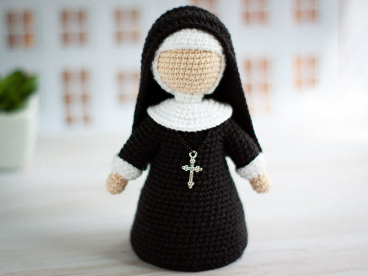 Crochet patterns amigurumi Nun doll PDF / Instant Download tutorial