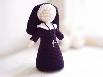 Patrons au crochet Couple pandémique : Plague Doctor + Nun Doll PDF / Tutoriel de téléchargement instantané