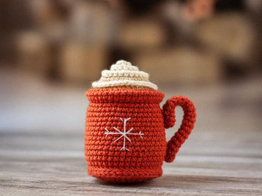 christmas crochet, christmas decor, christmas cup