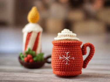 christmas crochet, christmas decor, christmas cup